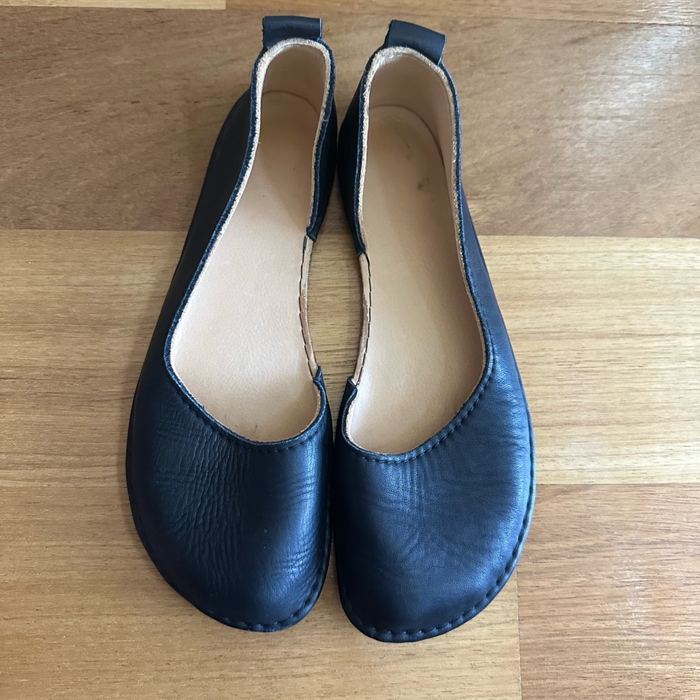 Luks barefoot Black Minimalist Leather Flats